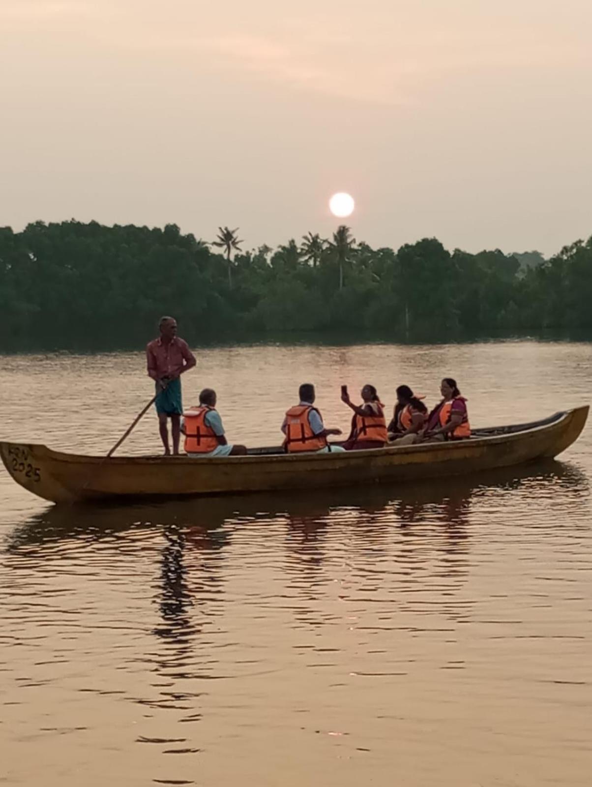 Munroe Vision Panakkattu Homestay Mundrothuruth Luaran gambar